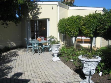 Navona Constantia Guest Cottage ケープタウン エクステリア 写真
