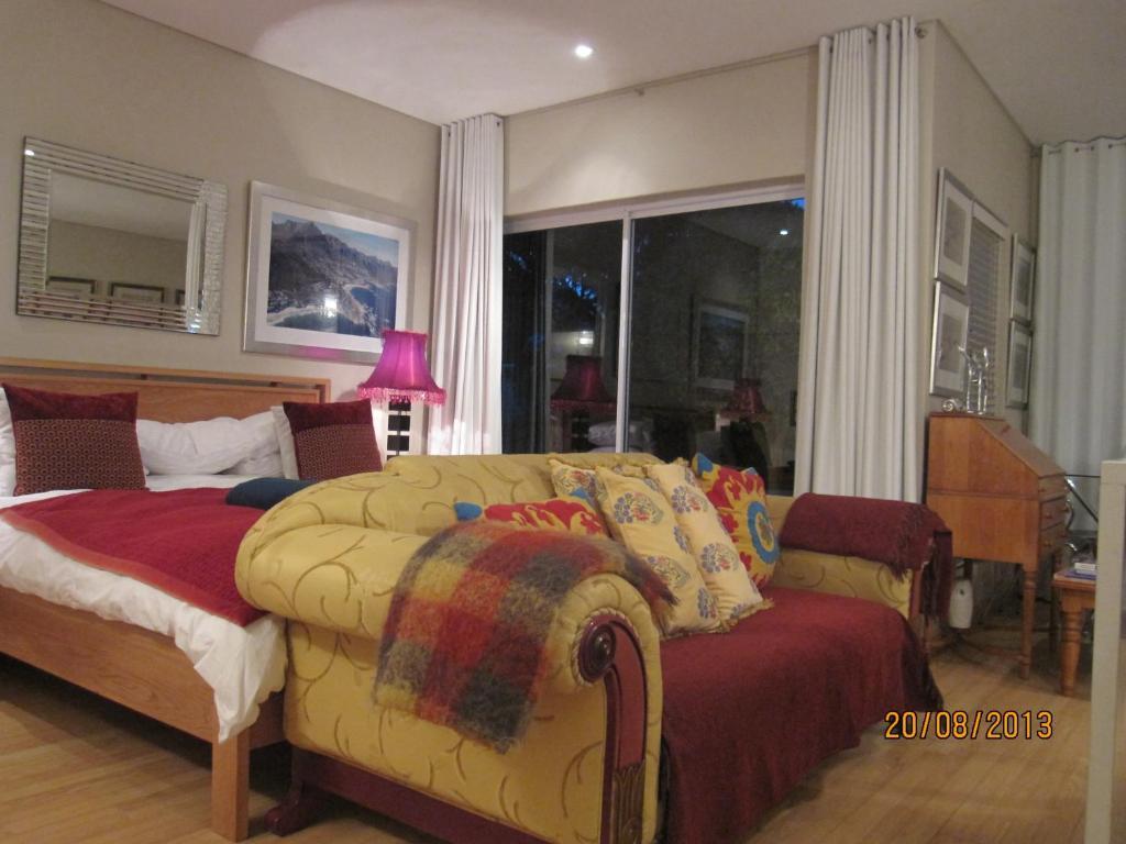 Navona Constantia Guest Cottage ケープタウン エクステリア 写真